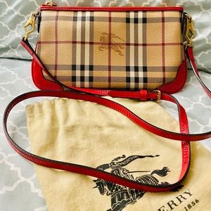 EUC Authentic Burberry Haymarket Peyton Crossbody Bag